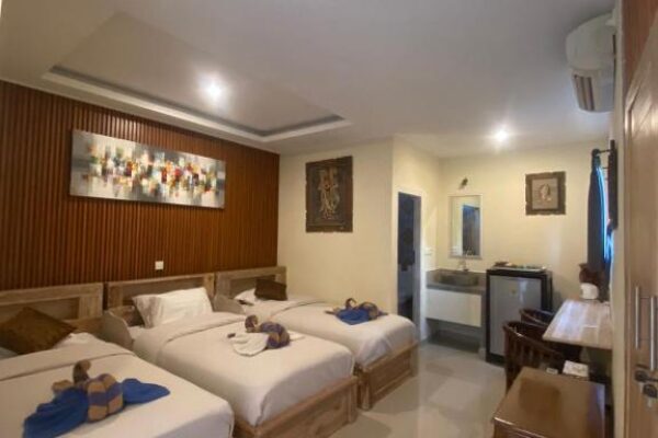 Kamar Triple dengan Balkon